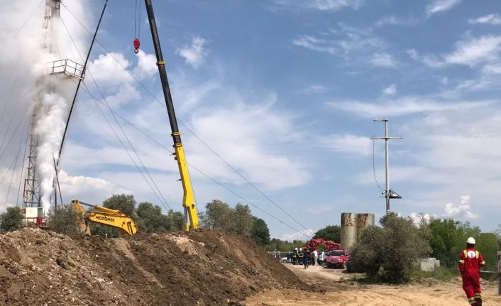 Başkan Atay jeotermal patlamanın meydana geldiği sahada inceleme yaptı