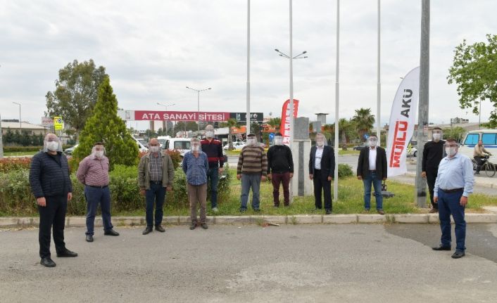 Başkan Utku Gümrükçü’den taksicilere siperlik