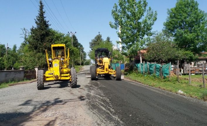 Büyükşehir’den 17 ilçede yol seferberliği