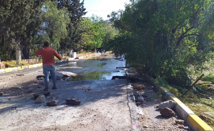 Cadde ve sokaklar göle döndü, kimse ne olduğunu anlayamadı