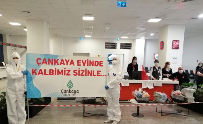 Çankaya Evleri kursiyerlerinden çocukların yüzünü güldüren hareket