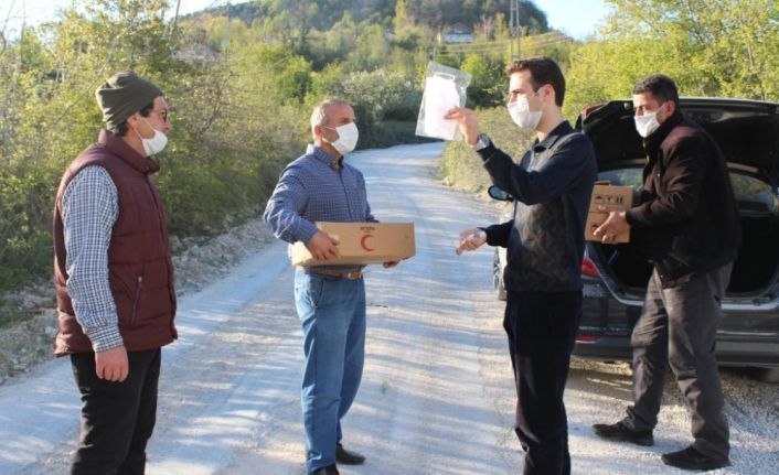 Cide Kaymakamlığı, 16 köye maske ve dezenfekten ürünlerini ulaştırdı