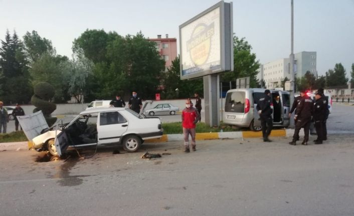 Çorum’da trafik kazasında anne karnındaki bebek öldü