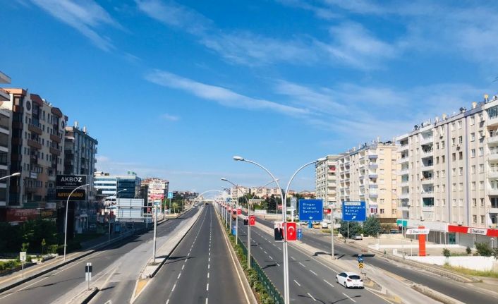 Diyarbakır’da cadde ve sokaklarda kısıtlamanın ikinci gününde de seslik hakim