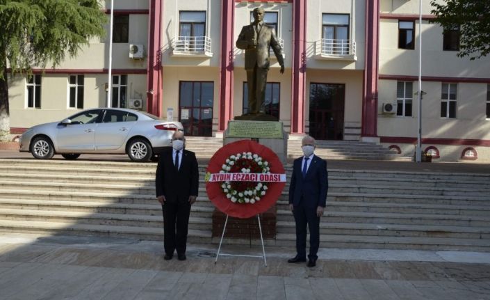 Eczacılar, “Hastalıkta Sağlıkta Eczacınız Yanınızda” sloganı ile günlerini kutladı