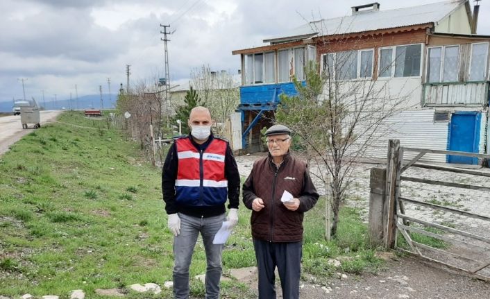 Engelli ve yaşlı aylıkları evlerinde ödendi