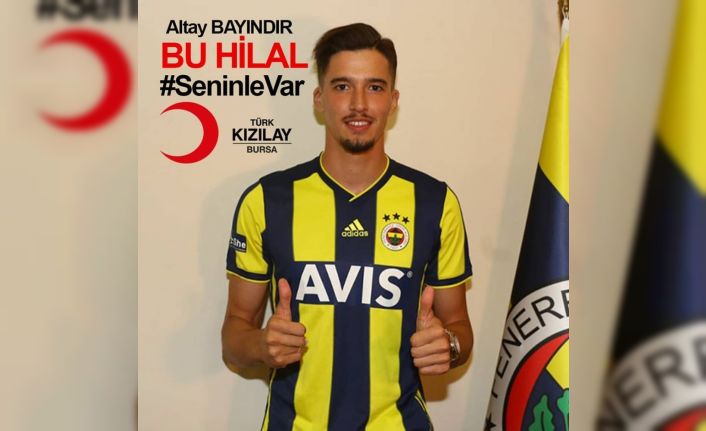 Fenerbahçe kalecisi Altay Bayındır’dan Türk Kızılay’ına bağış