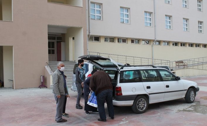 İstanbul’dan Kastamonu’ya gelen 5 kişilik aile yurtta karantinaya alındı