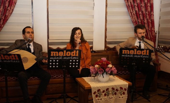 Kastamonu Belediyesi, sosyal medyadan verdiği konserle nostaljiyi yaşattı