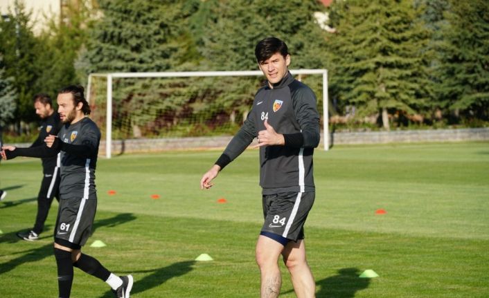 Kayserisporlu Cristian Sapunaru: "8 final maçımız var"