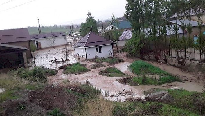 Kırgızistan’da şiddetli yağış sonrası sel meydana geldi