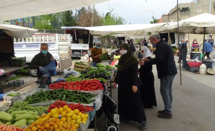 Korona virüsten dolayı 15 gün kurulmayan pazar yeniden açıldı