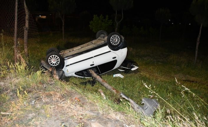 Otomobiliyle takla atıp kaza yapan sürücü aracını bırakıp kaçtı