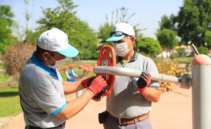 Pamukkale’de 61 mahalledeki 600 parkta bakım çalışması başladı