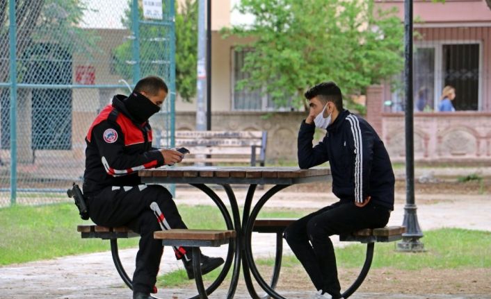 Polis ikinci kez yakaladığı gençleri affetmedi