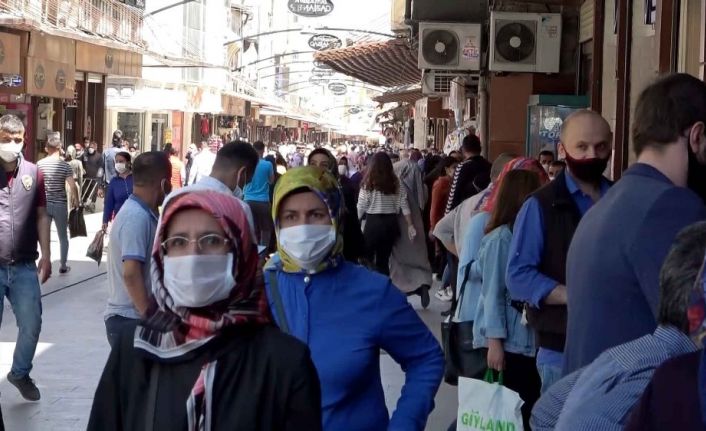 Vaka sayısının arttığı Gaziantep’te her yer tıklım tıklım