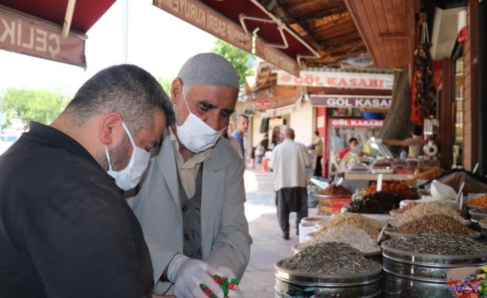 Yaşlıların kısıtlama arası telaşı