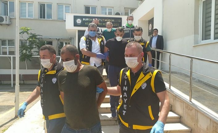 Bursa’da tekel bayi işletmecisini öldüren zanlı adliyeye sevk edildi