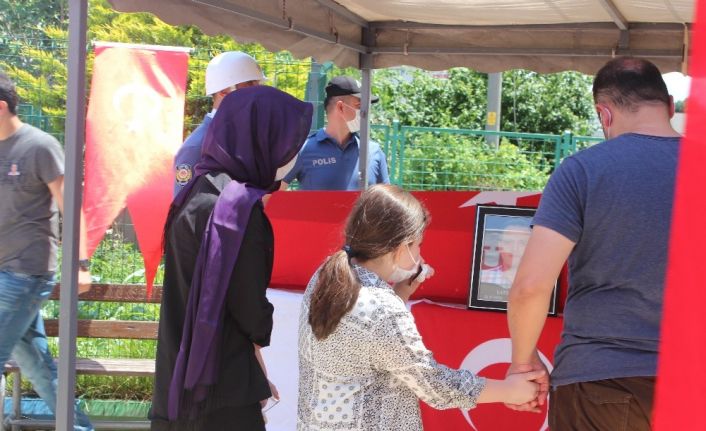 Kalp krizinden ölen komiser yardımcısı son yolculuğuna uğurlandı