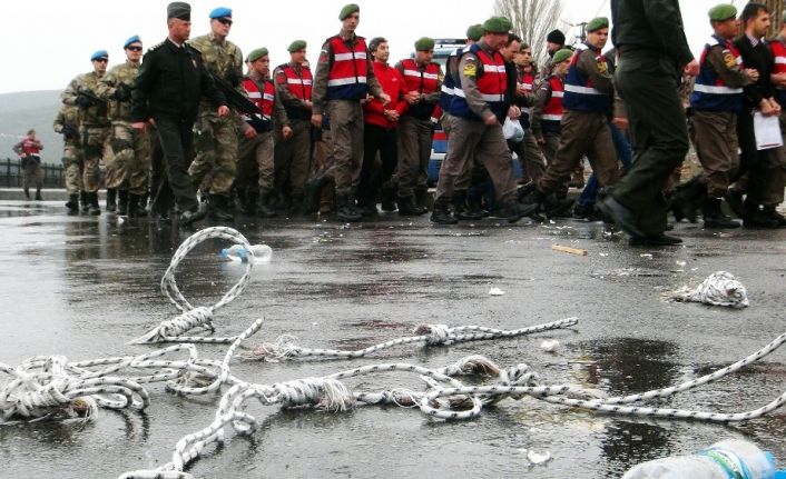 Suikast timi duruşması ertelendi