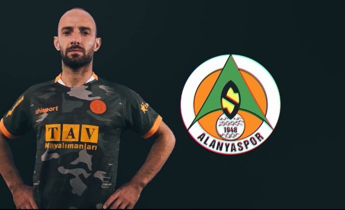 Alanyaspor yeni sezon formalarını tanıttı