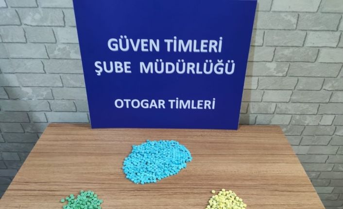 Ayakkabıdan 844 adet uyuşturucu hap çıktı