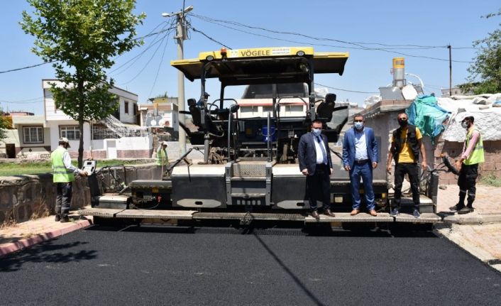 Bağlar’da yol yapım çalışmaları devam ediyor