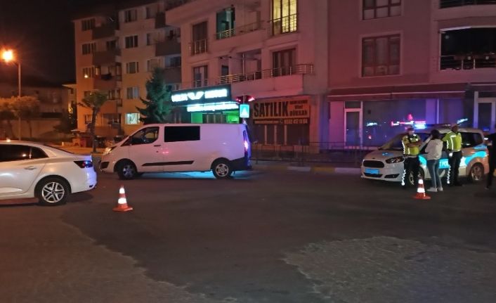 Düzce’de ana caddedeki poşet polisi alarma geçidi