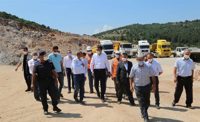 Kalker ocağında incelemelerde bulundu