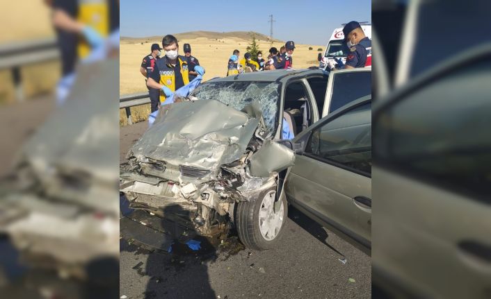 Kayseri-Ankara karayolunda trafik kazası: 3 ölü