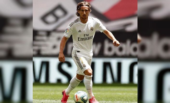 Modric ve Hakimi de Erzurumspor’u tebrik etti