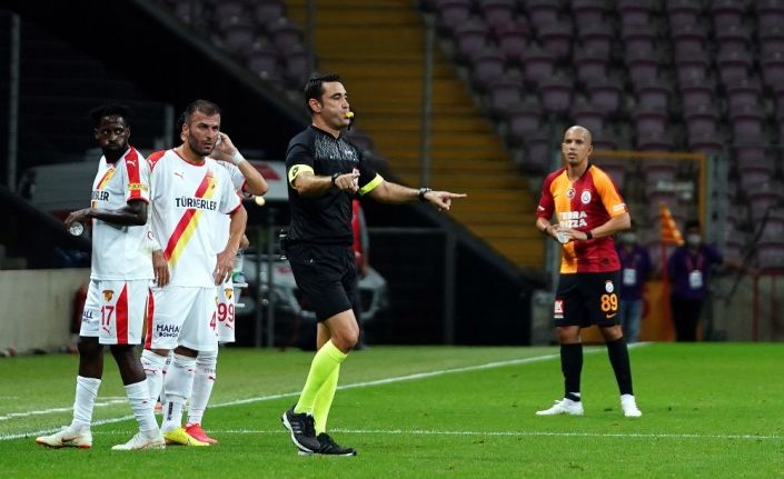 Süper Lig: Galatasaray: 0 - Göztepe: 0 (İlk yarı)