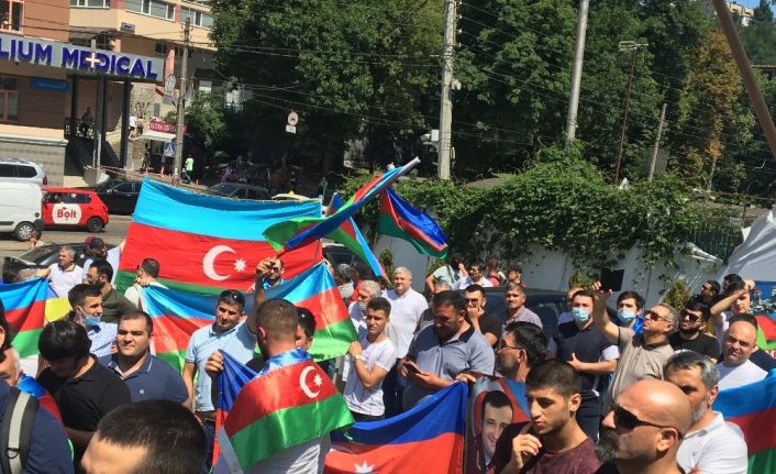 Ukrayna’daki Azerbaycan vatandaşlarından Ermenistan protestosu