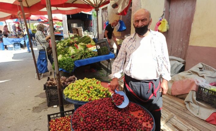 Ünlülerin tercih ettiği şifa kaynağı ’güvem eriği’ doğada yetişiyor