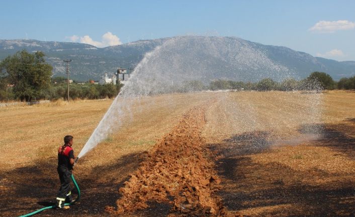 Menteşe’de ot yangını büyümeden söndürüldü