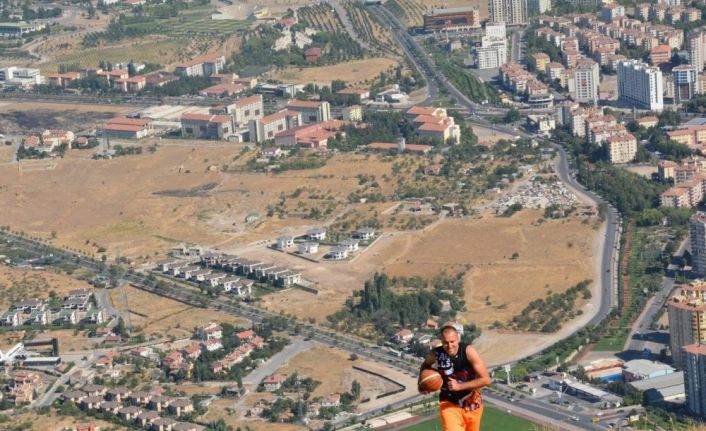 Ali Dağı’nın zirvesinde basketbol maçı