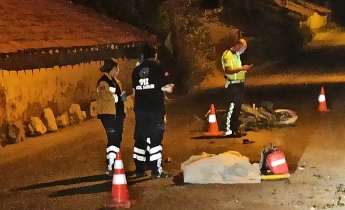 Başkent’te virajı alamayan motosiklet sürücüsü duvara çarptı: 1 ölü