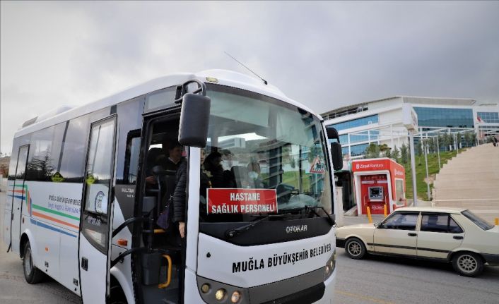 Büyükşehir sağlık çalışanlarını ücretsiz taşıyor