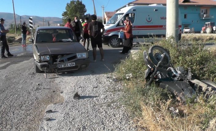 Ereğli’de otomobil ile motosiklet çarpıştı: 2 yaralı