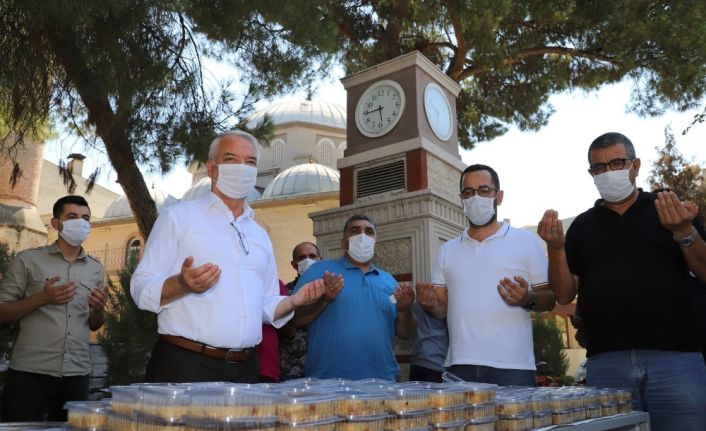 Saruhanlı Belediyesinden vatandaşlara aşure hayrı