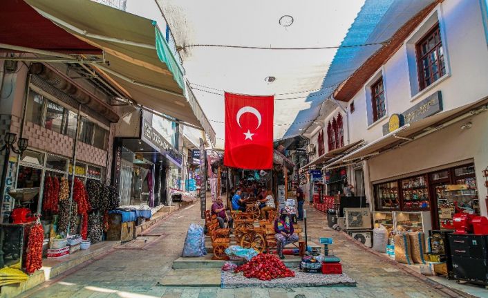 800 yıllık tarihi çarşıya Büyükşehir eli değiyor