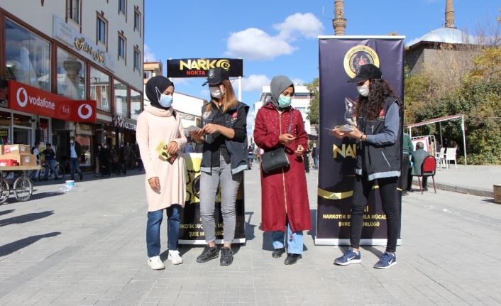 Ağrı’da anneler uyuşturucu ve madde bağımlılığına karşı bilgilendirildi