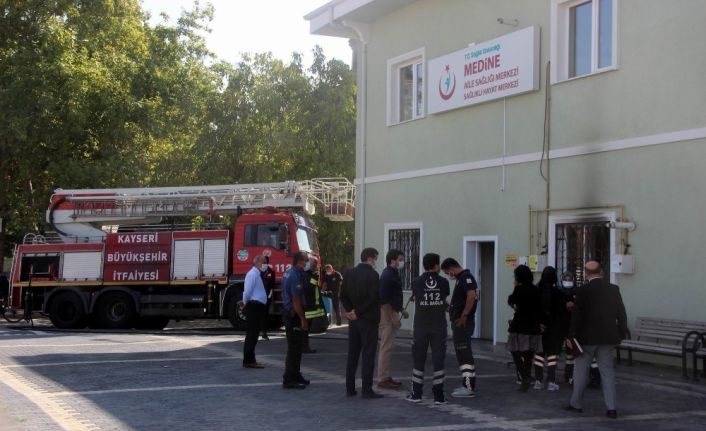 Aile sağlığı Merkezi’ndeki yangın büyümeden söndürüldü