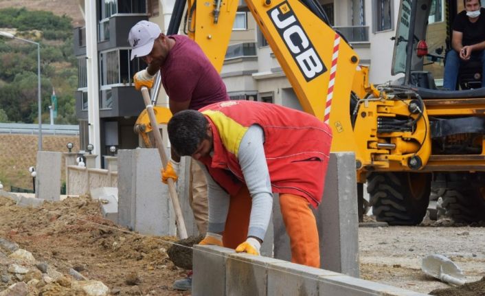 Aliağa’daki Yeni Mahalle’nin cadde ve sokakları kışa hazırlanıyor