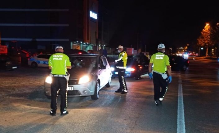 Alkollü sürücüler cezadan kaçamadı, hem ehliyetleri hem araçları gitti