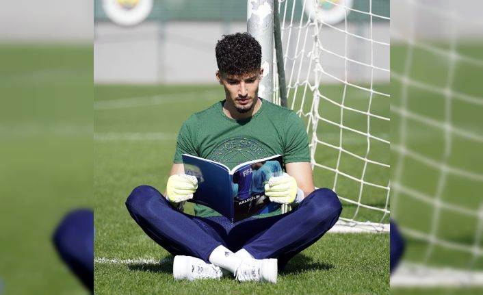 Altay Bayındır: “Kafamda kurduğum tek şey Fenerbahçe’nin başarısı”