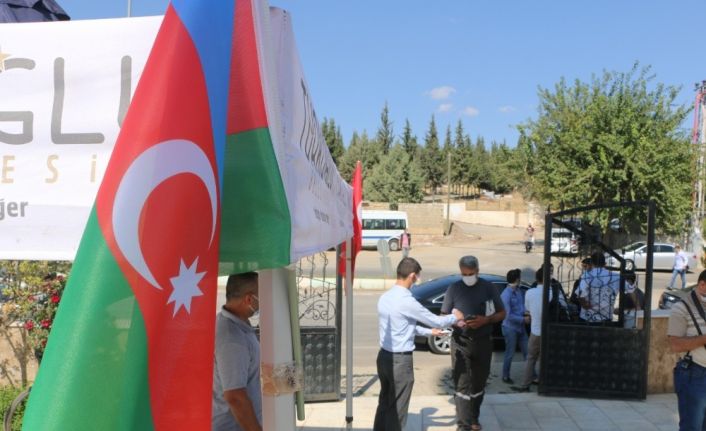 Azerbaycan’a bayraklı destek