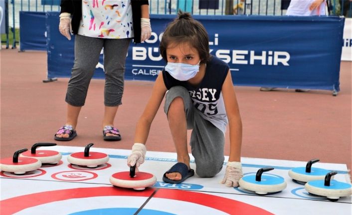 Başiskele Sahili’nde Floor Curling keyfi