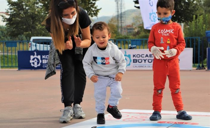 Başiskeleliler Floor Curling ile eğlendi