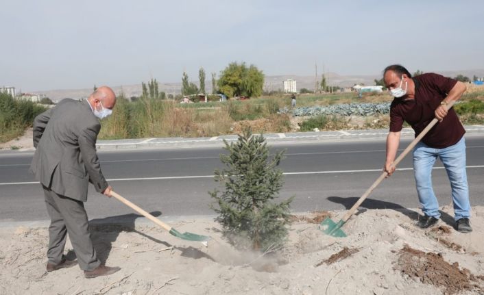 Başkan Çolakbayrakdar, muhtarların gününü taçlandırdı